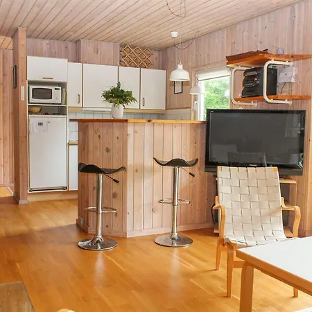 Franzisca - 600m From The Sea By Interhome * Hals